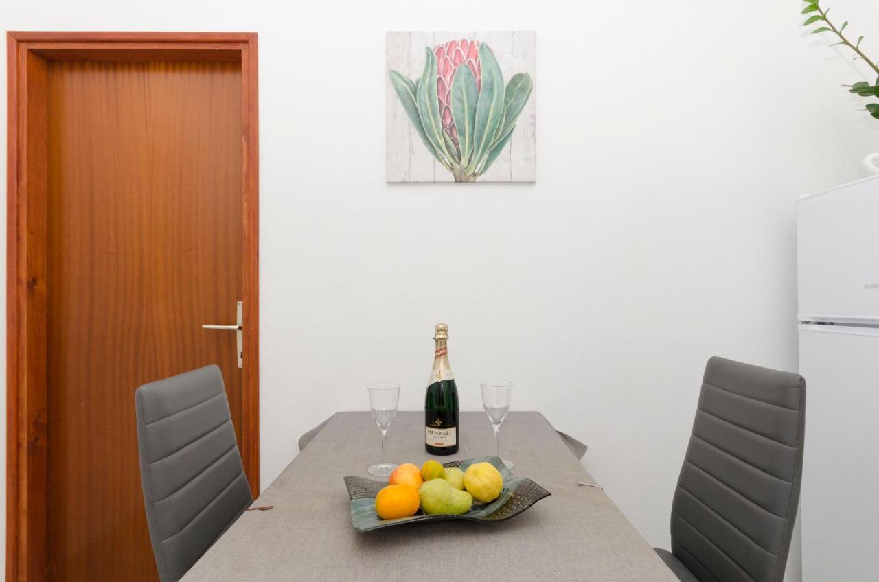 Apartments Silvana Супетар Экстерьер фото