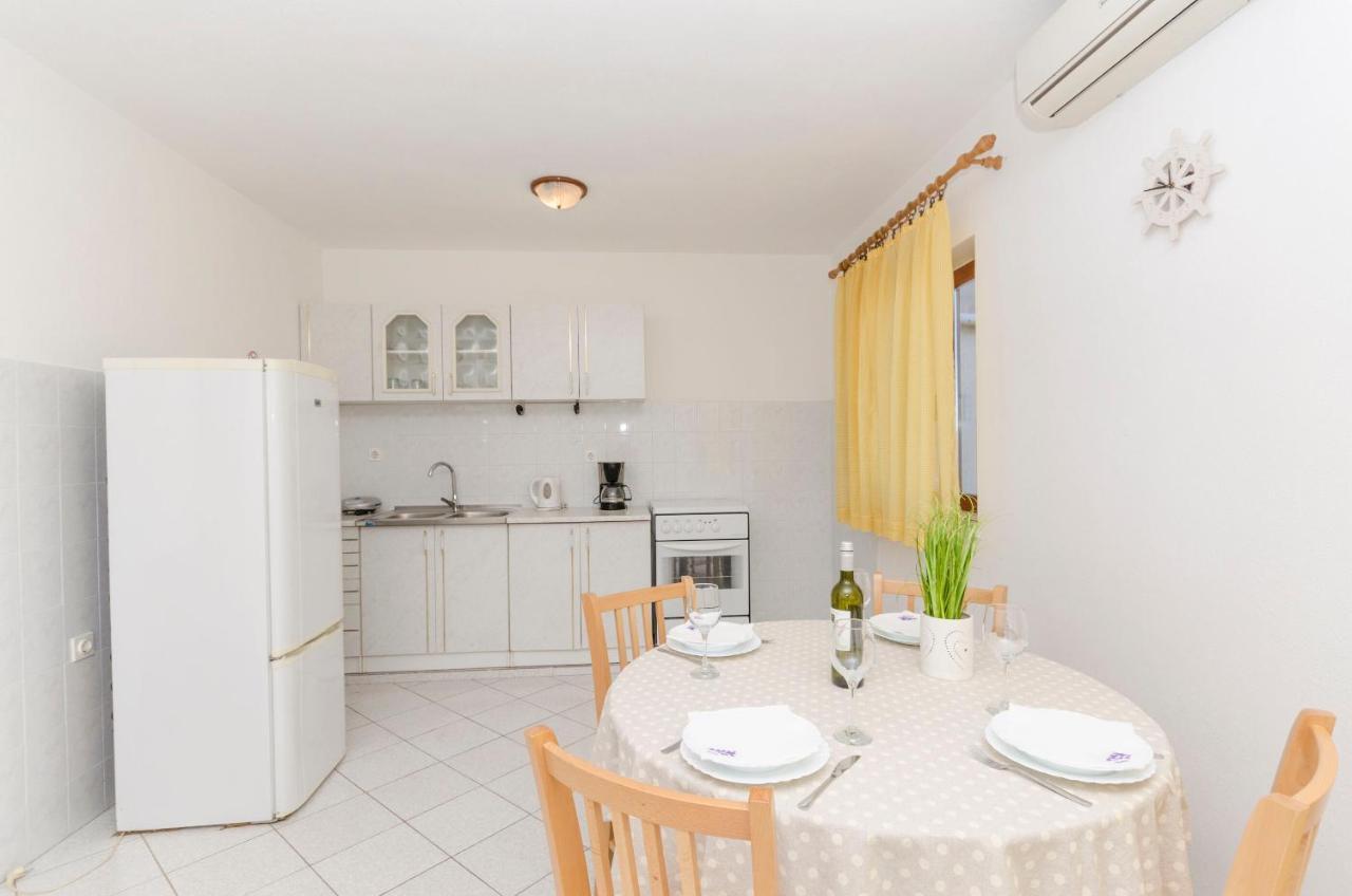 Apartments Silvana Супетар Экстерьер фото