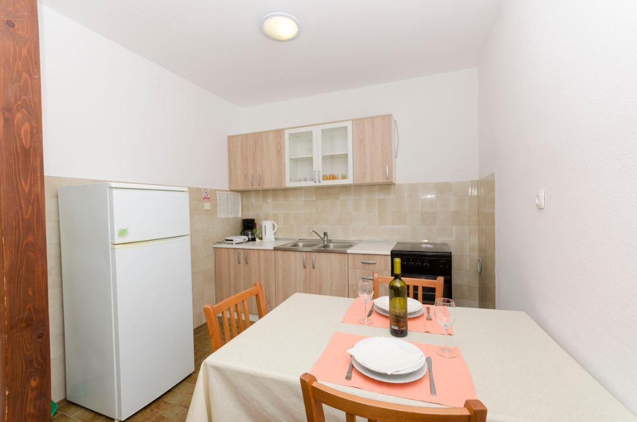 Apartments Silvana Супетар Экстерьер фото